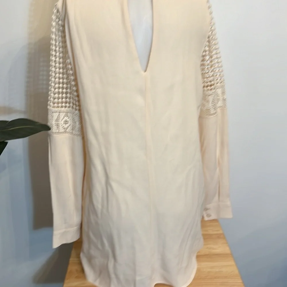 ASTR the Label Dress Cream Ivory Shift Mini Crochet Keyhole Lined-Cream- - Picture 4 of 5